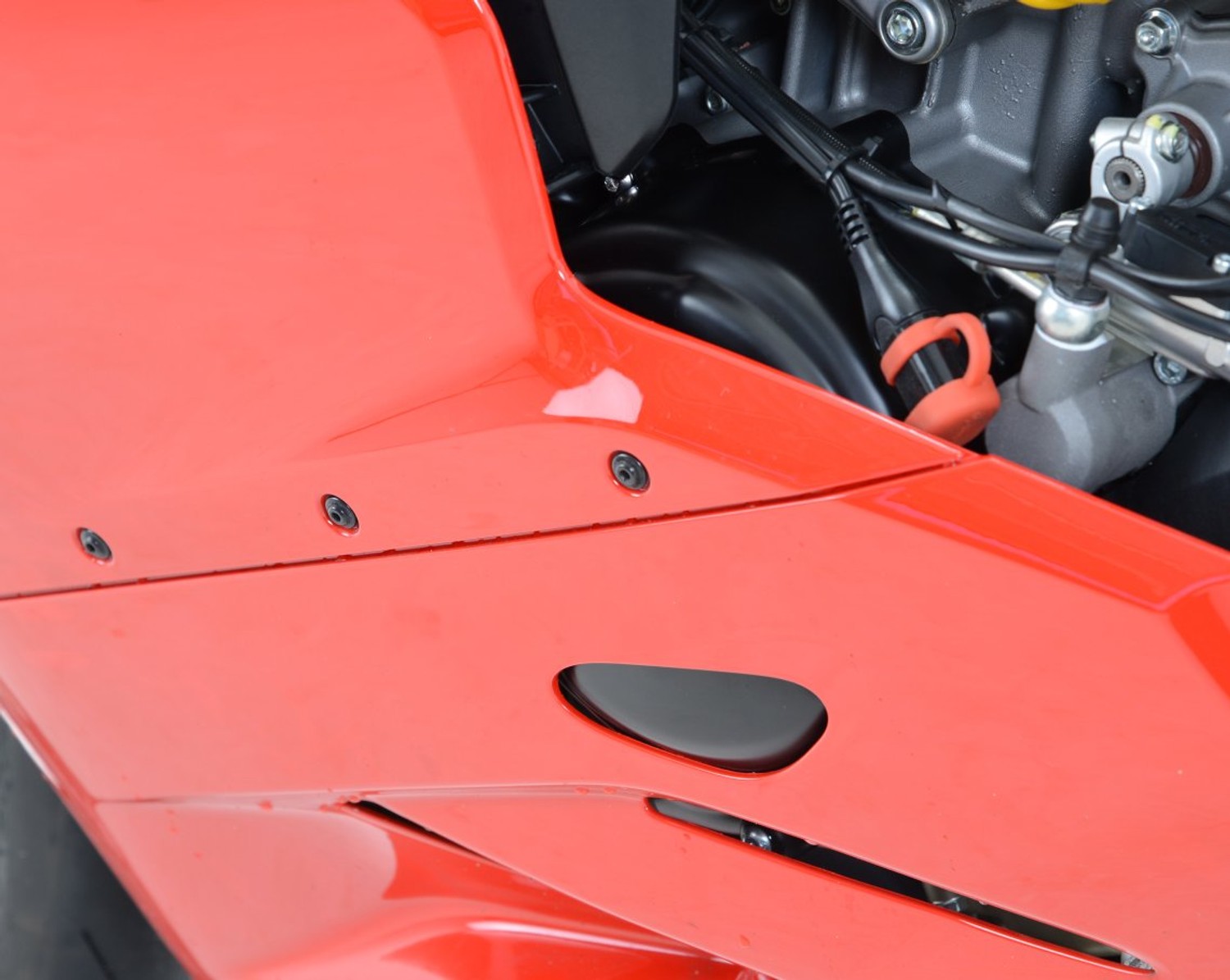 R&G Racing LHS Generator Cover for Ducati 1199 Panigale '12-'19, 1299 Panigale '05-'19 R&G Racing LHS Generator Cover for Ducati 1199 Panigale '12-'19, 1299 Panigale '05-'19